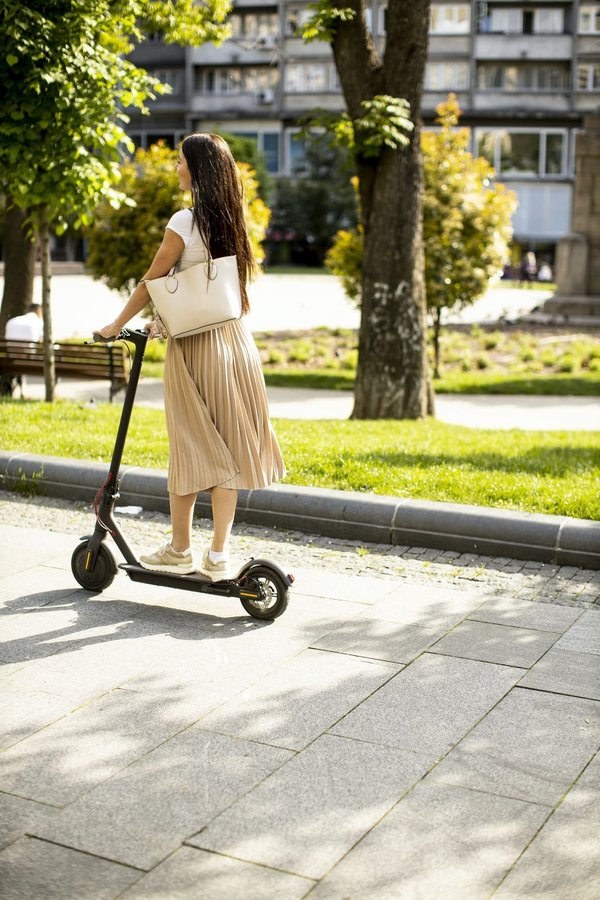 Déplacez sereinement avec la trottinette électrique